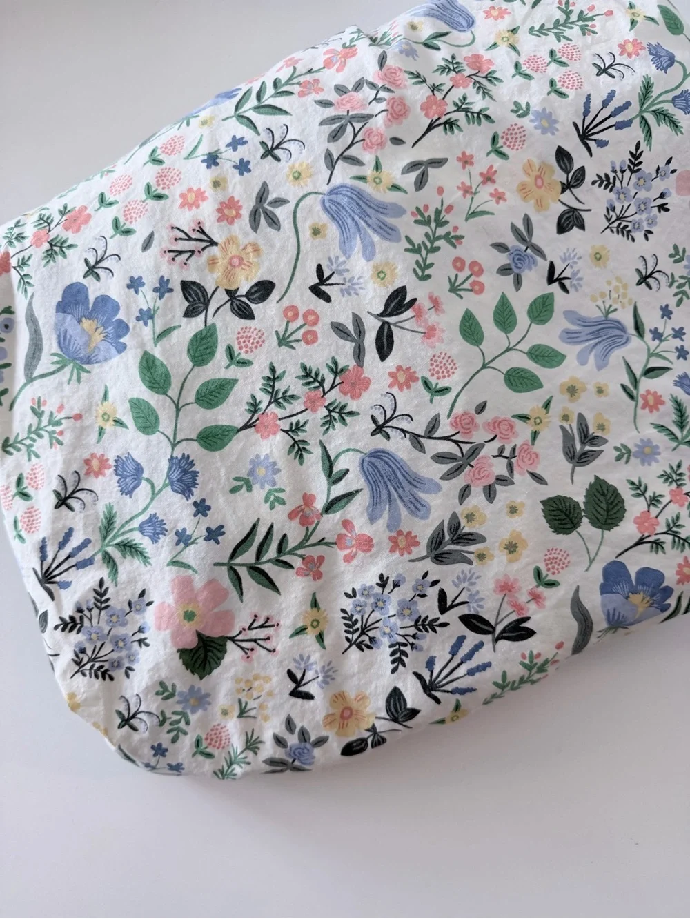 Pottery Barn x Rifle Paper Co Bramble Fields Cream Organic Fitted Sheet- XL Twin